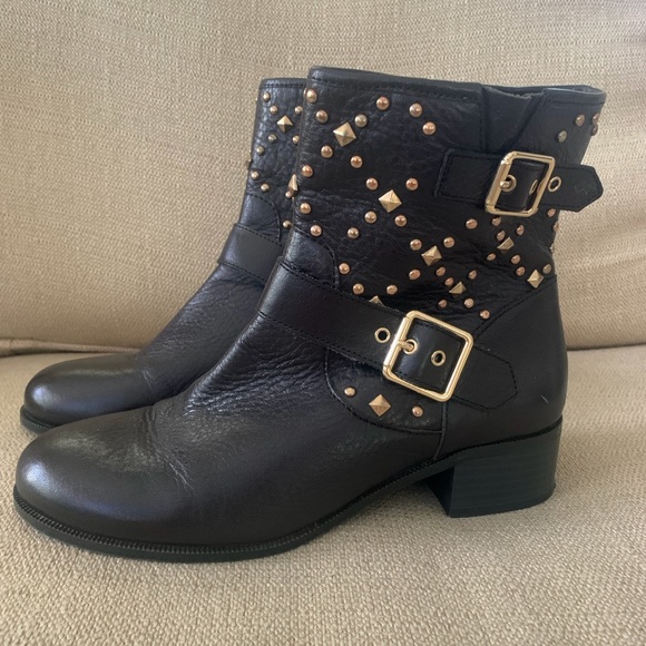 ✨HP✨ Inc International Concepts Ankle Boots Black Leather Gold Accents Size 8 - Picture 3 of 7